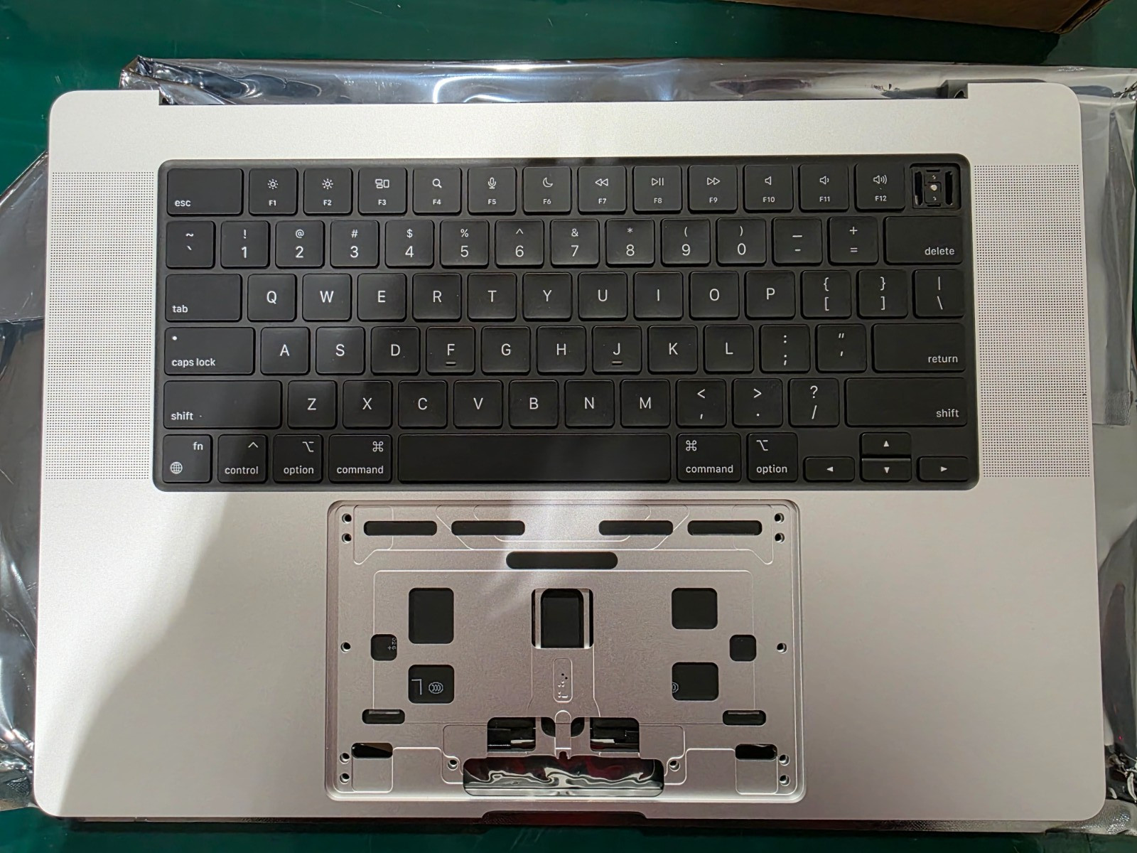 A2991 Top Case for M3 MacBook Pro (16-inch, Nov 2023) 661-38765, A2976 Silver
