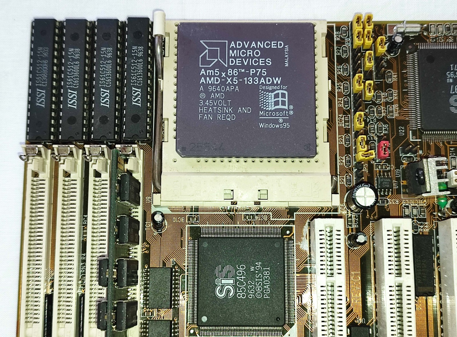 486 MAX Mk2 – Lucky Star LS-486E Socket 3, AMD 5×86 at 150Mhz, 16MB 60ns FPM RAM