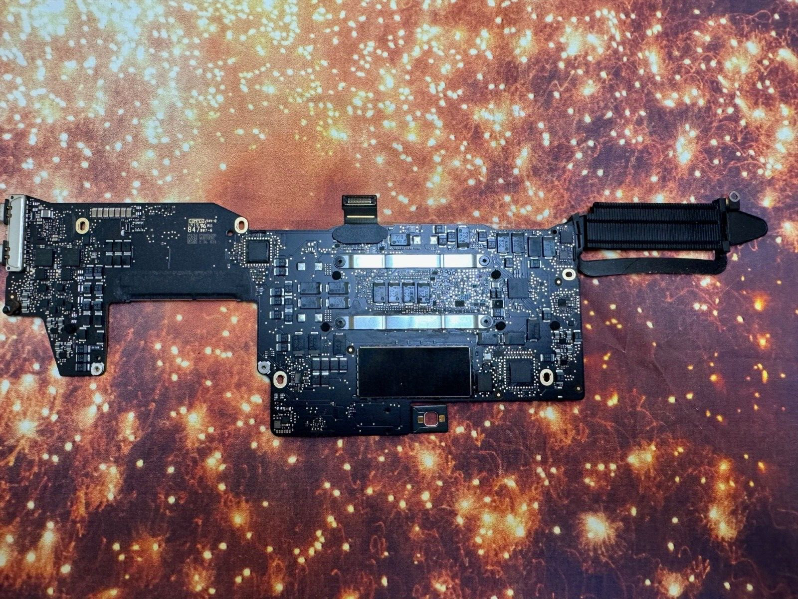 Apple MacBook Pro A1708 13″ Mid 2017 i5-7360U 2.3GHz 8GB Logic Board 820-00840