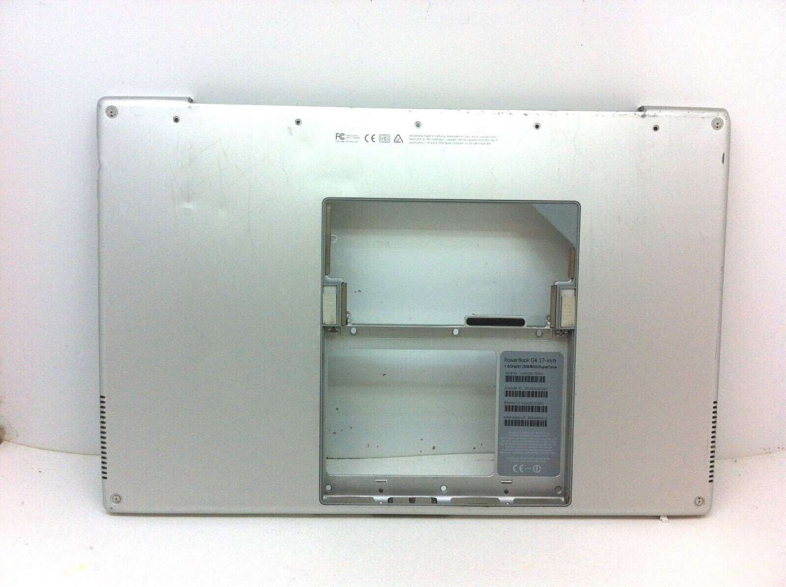 Apple PowerBook G4 17″ M9462LL/A A1085 Bottom Case 613-5545A – 922-6070 – 222