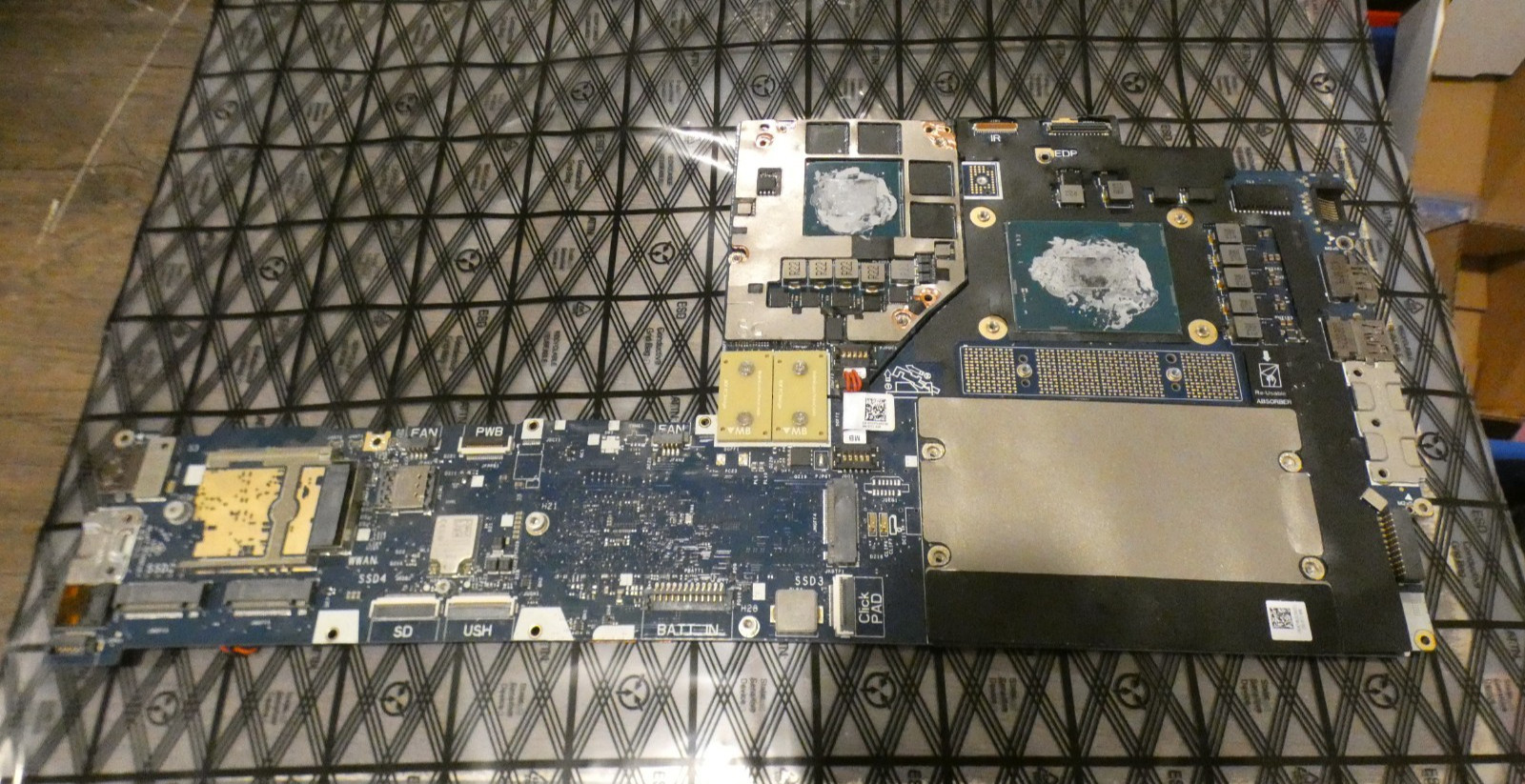 Dell Precision 7670 Laptop Motherboard i7-12850HX 2.10GHZ Nvidia RTX A1000