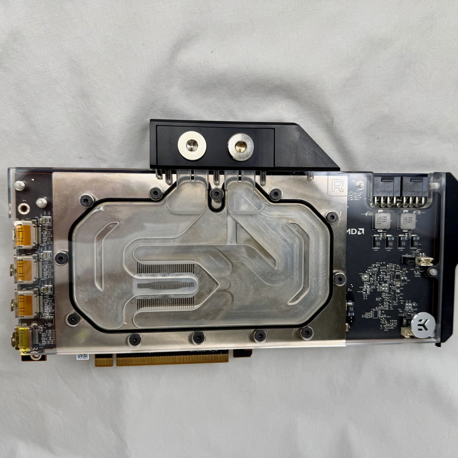AMD Radeon VII 16GB HBM2 with EK-Vector Full-Cover Waterblock