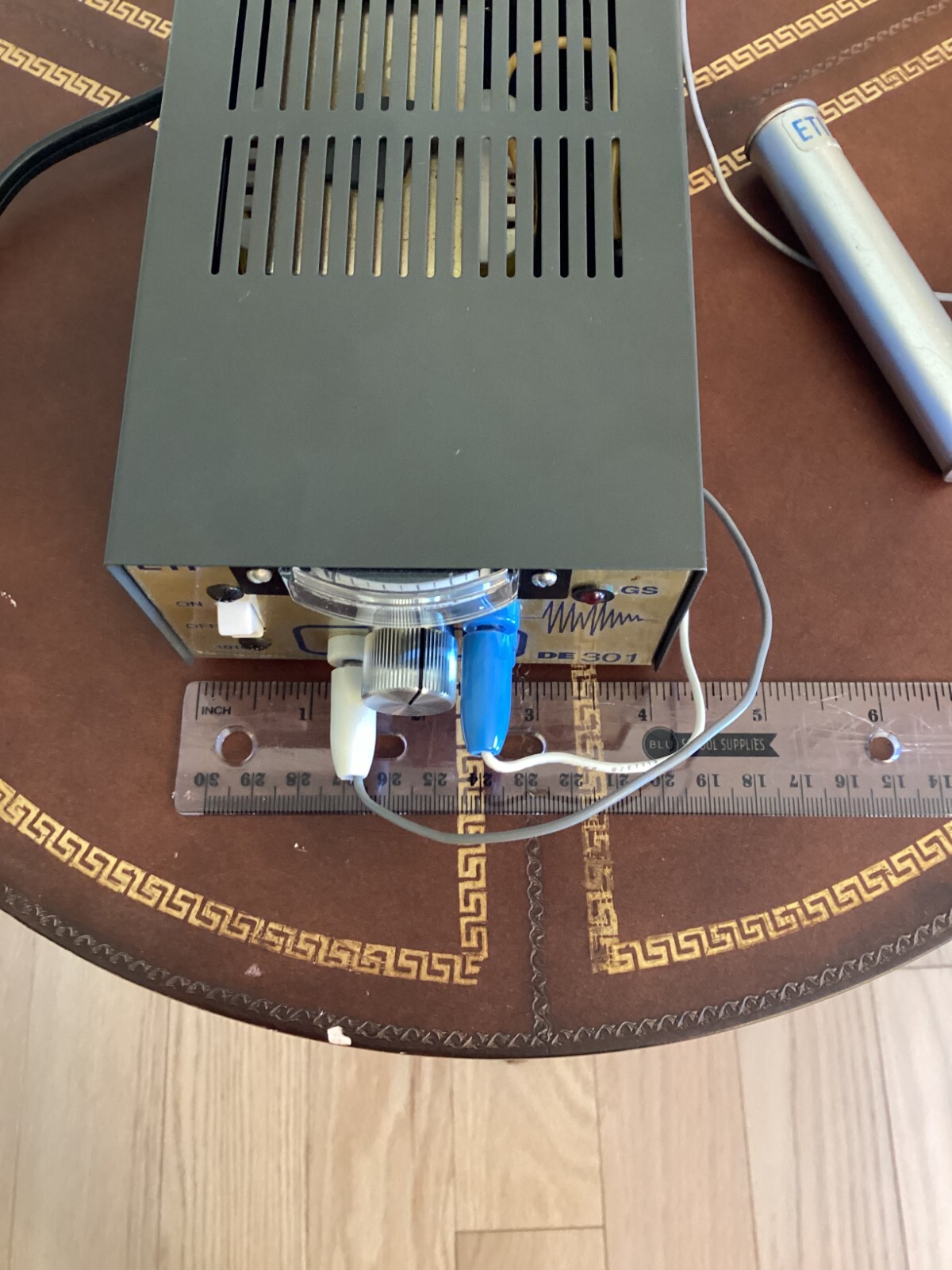 ETI Precision Regulated DC power Supply Model DE301 Powers on