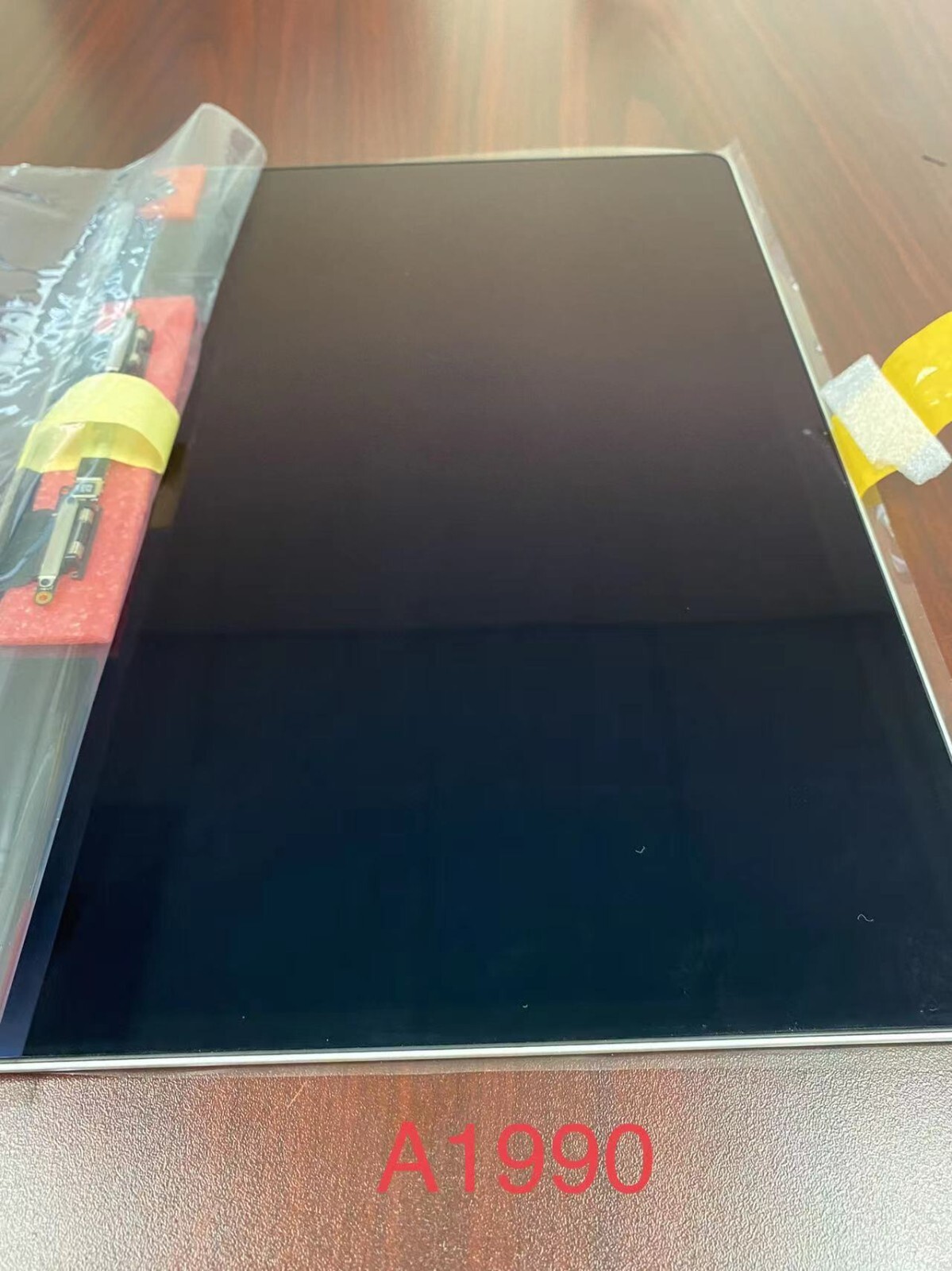 Genuine Macbook Pro 15″ A1990 3215 2018 2019 Full Screen Assembly Space Gray