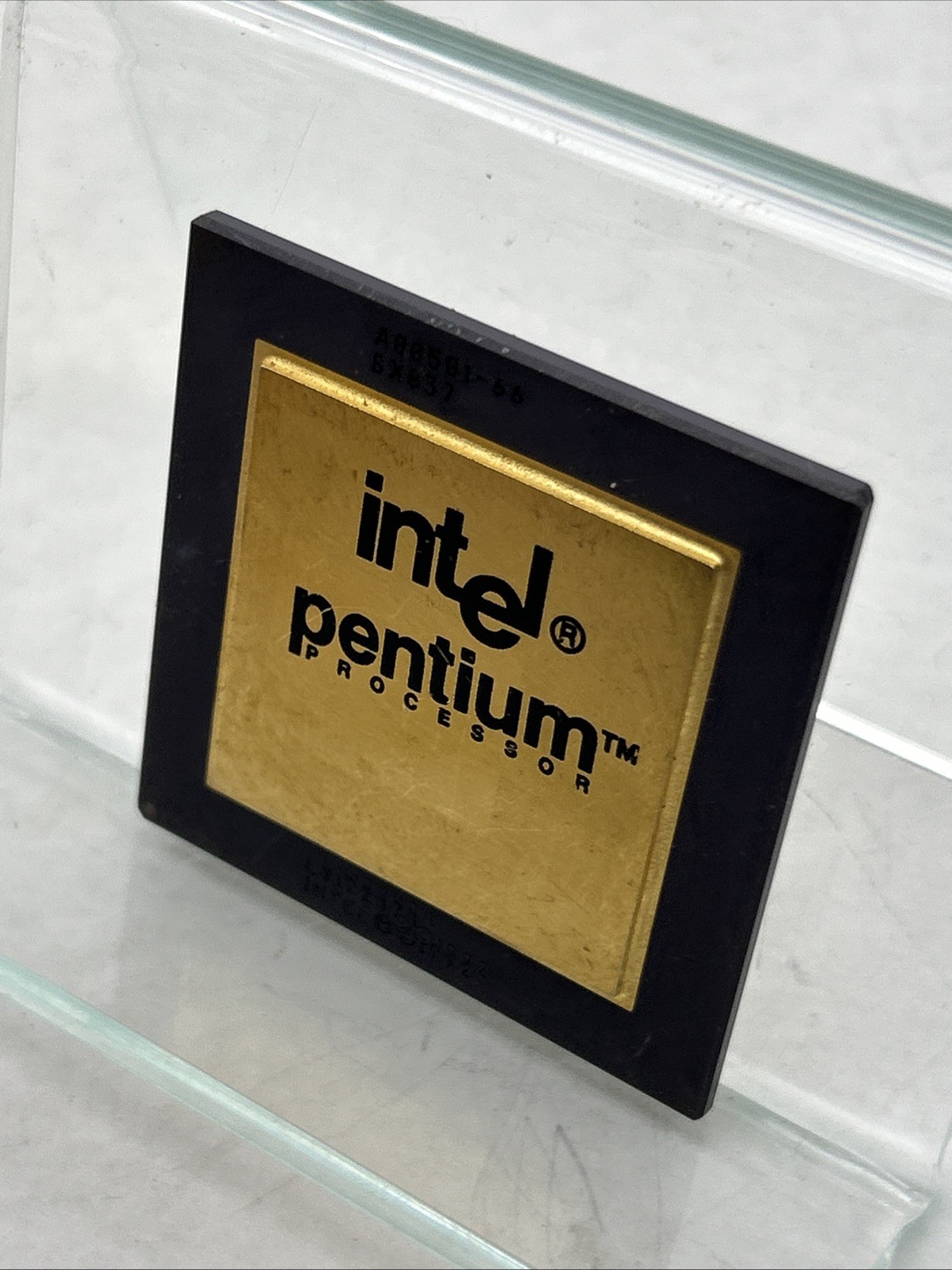 RARE Intel Pentium 66Mhz CPU P60 A80501-66 SX837 Rare Gold Top Processor 1992