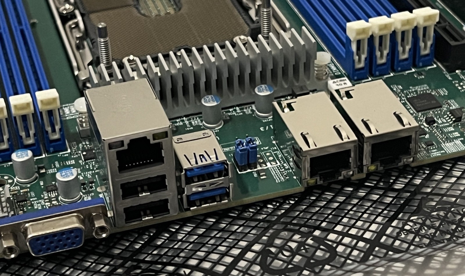 Supermicro X12SPL-F | C621A | LGA4189 ATX Server Motherboard + I/O & Heatsink
