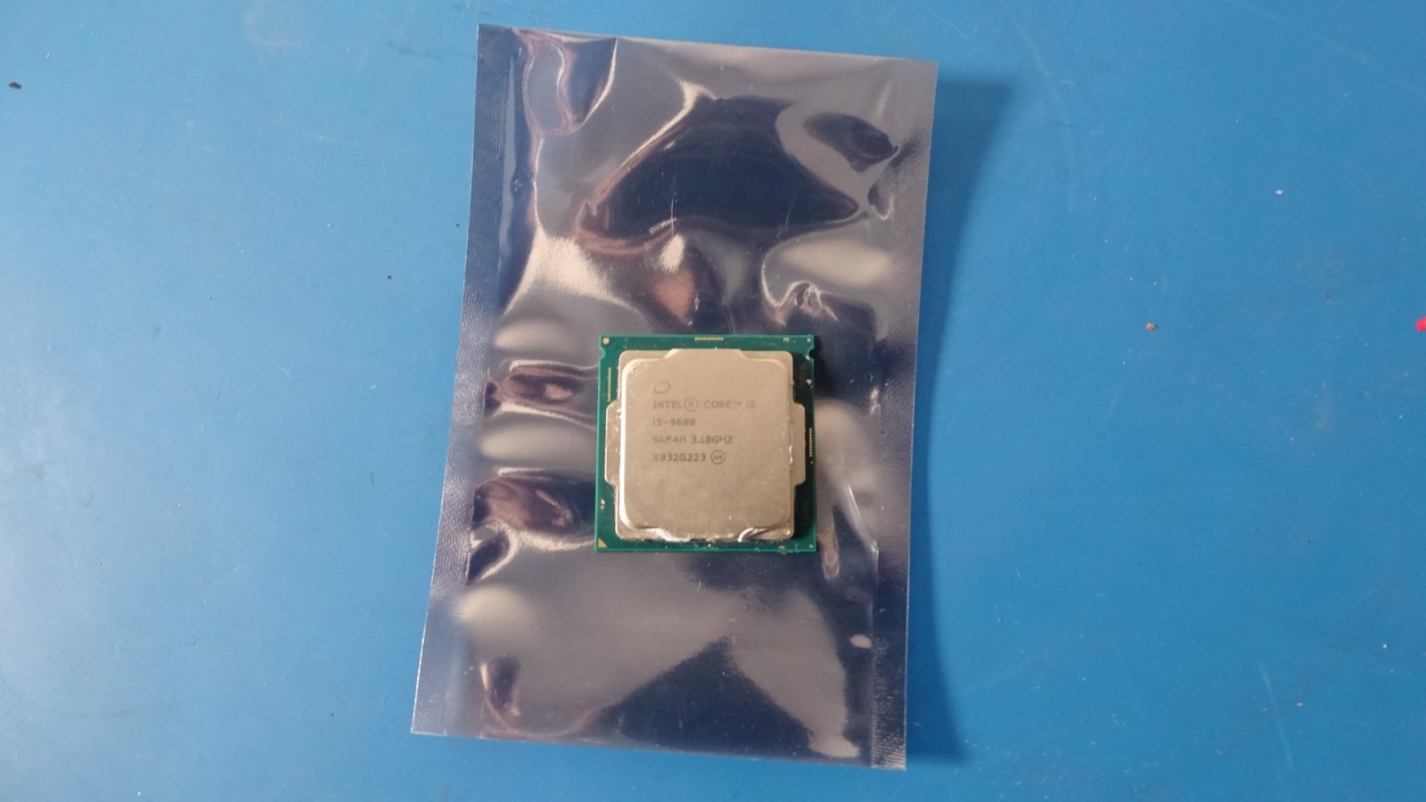 Intel Core i5-9600 processor 3.10 GHz SRF4H, LGA1151