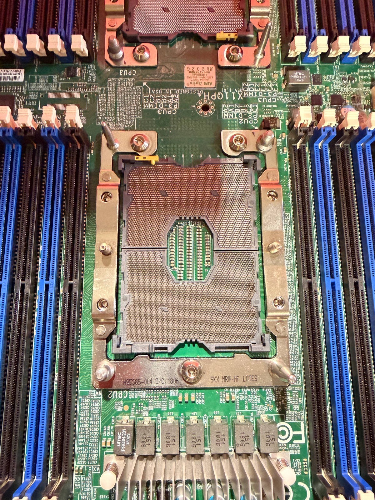 Supermicro X11QPH+ Intel C621 Quad Socket P LGA3647 Proprietary Motherboard