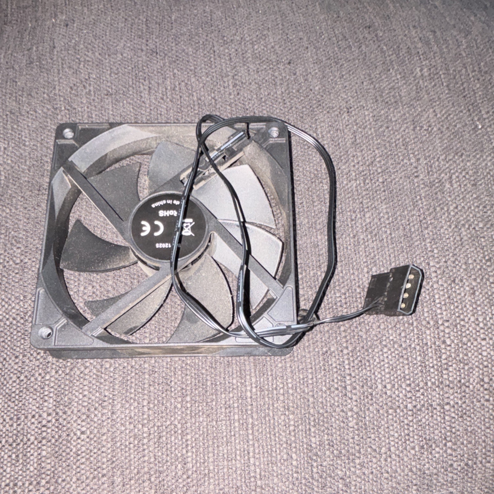 Aerocool 140mm Black Case Fan 3-Pin 12V Blue LED Fluid Bearing 1000RPM