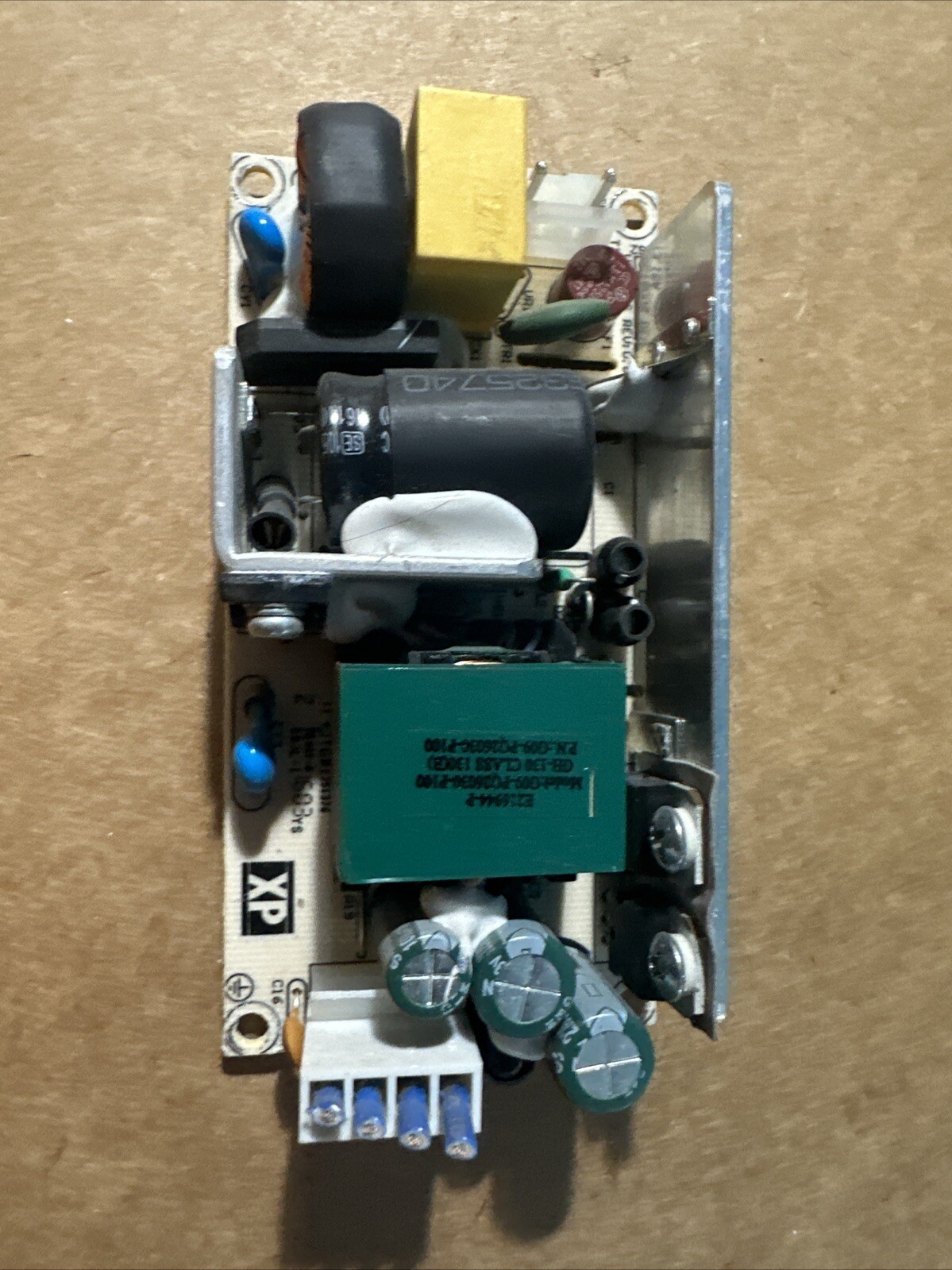 xp power model VCT40US05