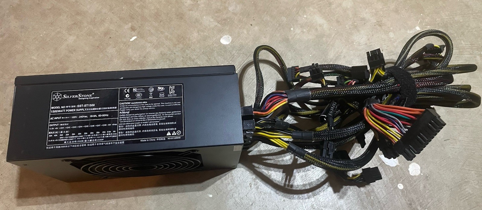 SilverStone Model: SST-ST1500 Strider ATX Power 1500W Supply / TESTED + cables