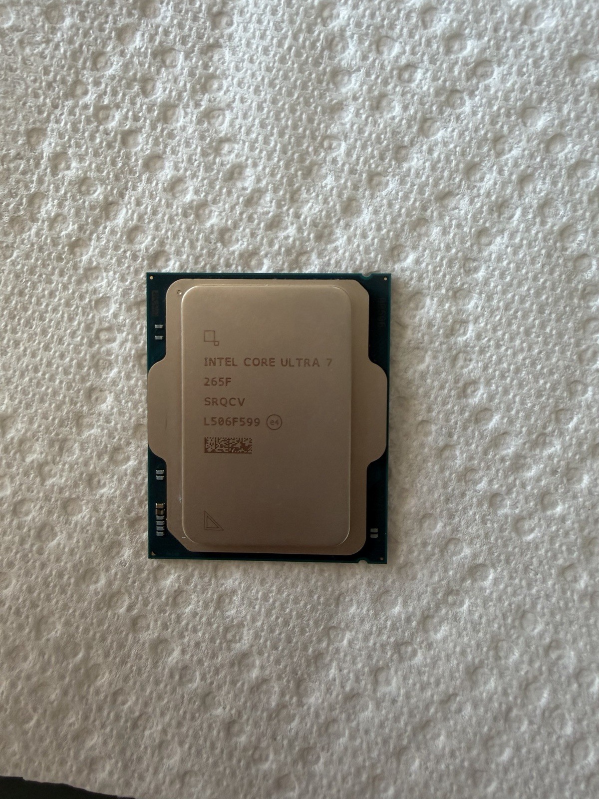 Intel Core Ultra 7 265F 2.4GHz (5.4GHz Turbo) 20-Core LGA 1851 Processor – SRQCV