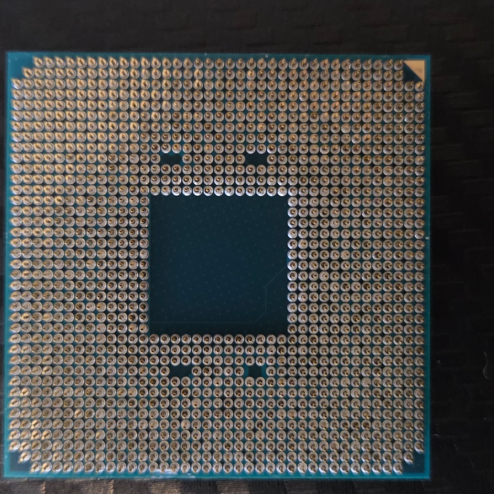 AMD Ryzen 5 2600 Processor (3.9GHz, 6 Cores, Socket AM4) Boxed – YD2600BBAFBOX
