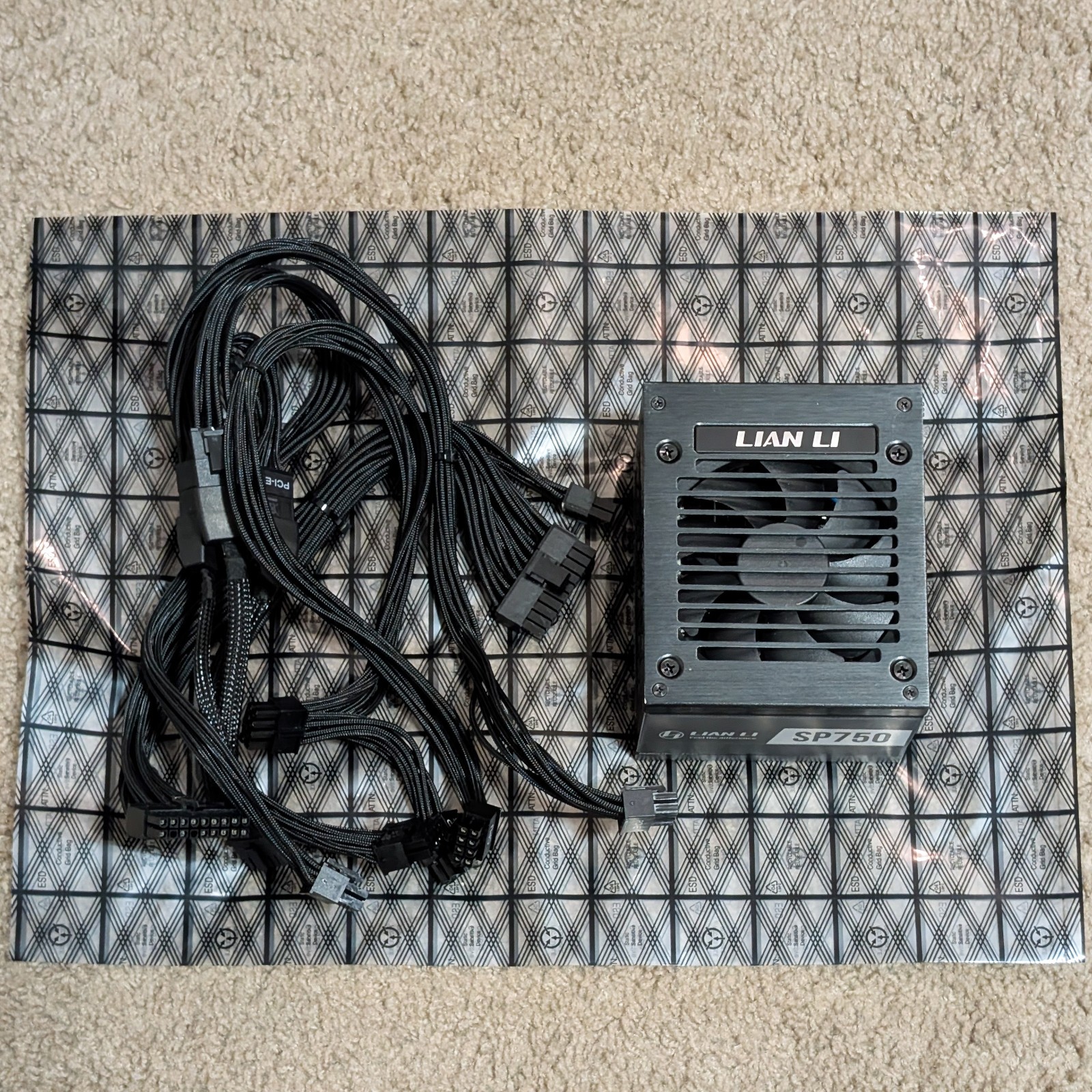 Lian Li SP750 750W SFX Modular Power Supply 80 Plus Gold PC PSU