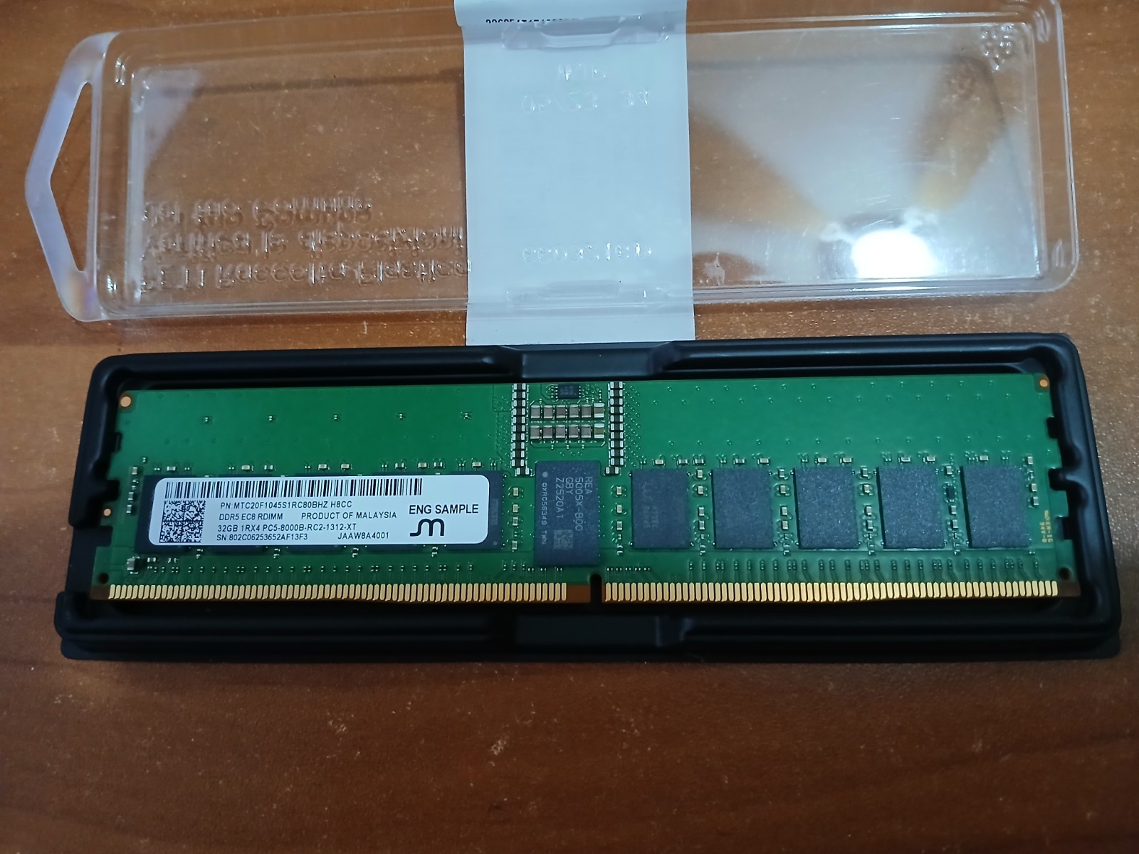 1x32GB Micron DDR5-8000 EC8 ECC RDIMM SERVER RAM MTC20F1045S1RC80BHZ (ENG SAMPLE