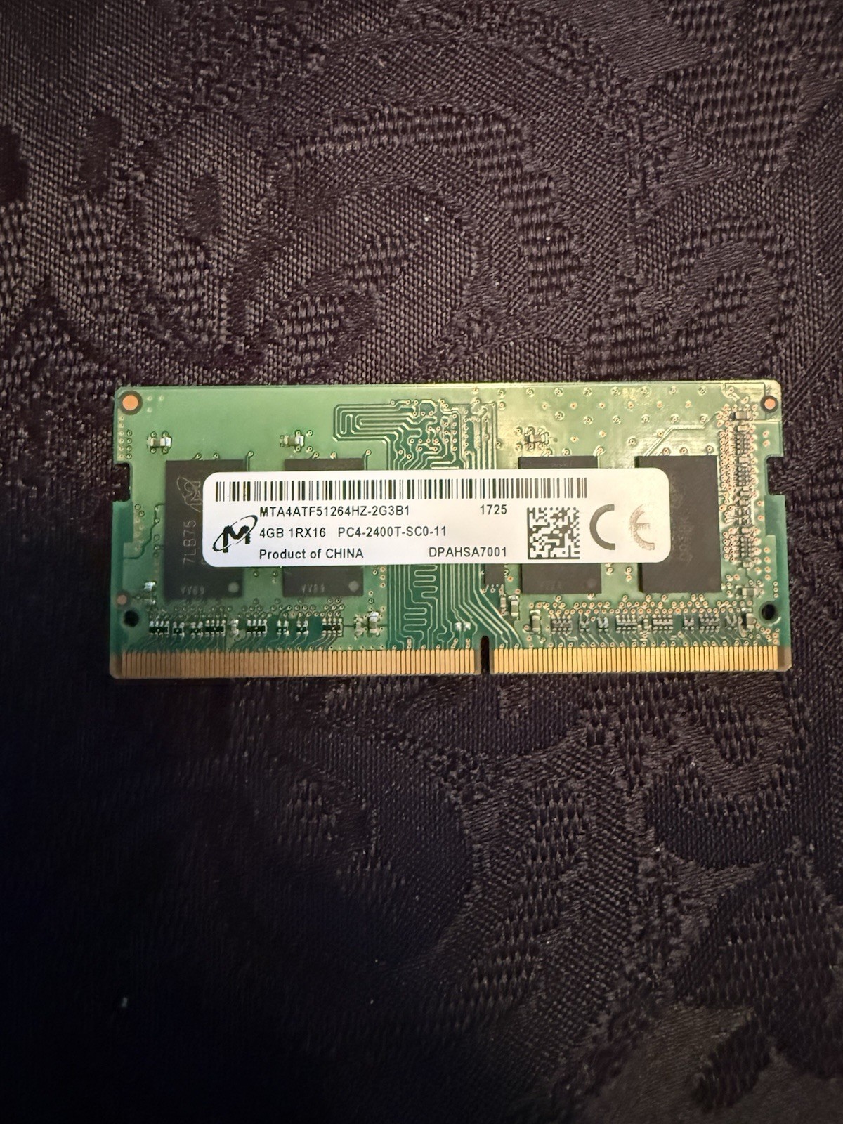 Micron 4GB 1Rx16 PC4-3200AA Laptop Memory (MTA4ATF51264HZ-3G2J1)