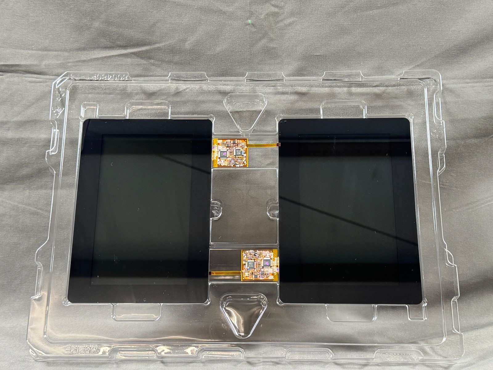 Qty 2 – New 7″ WVGA TFT LCD Screen with PCap Touch USMP-T070-080048CCJ-A0
