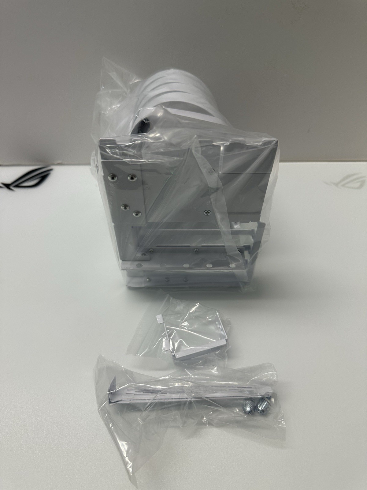 Lían Li Universal 4 Slots Vertical GPU Kit VG4-4-V2W (Gen 4th)
