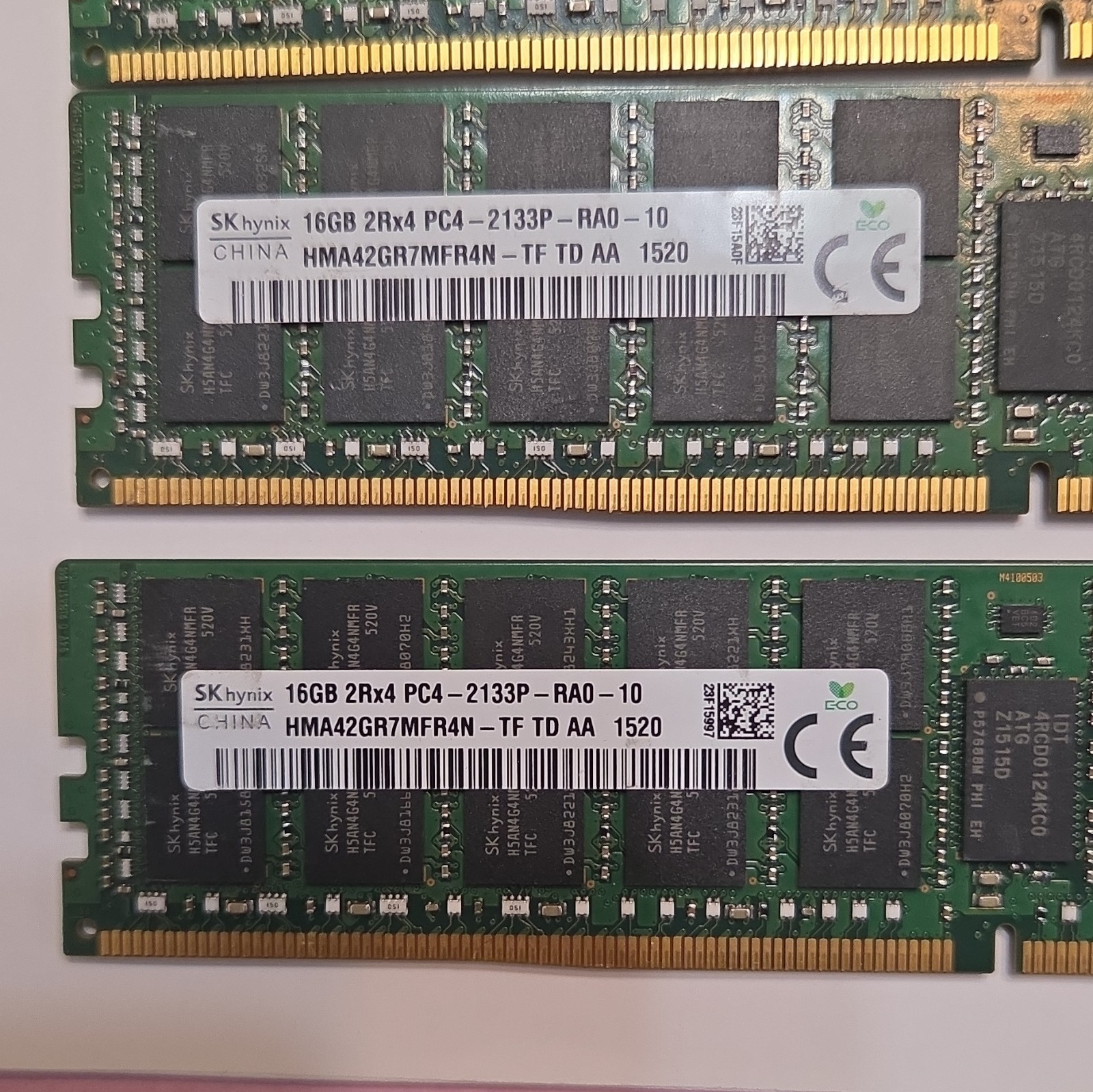 SK hynix 288GB (18x16GB) DDR4 PC4-2133P ECC Reg 288-Pin RDIMM HMA42GR7MFR4N