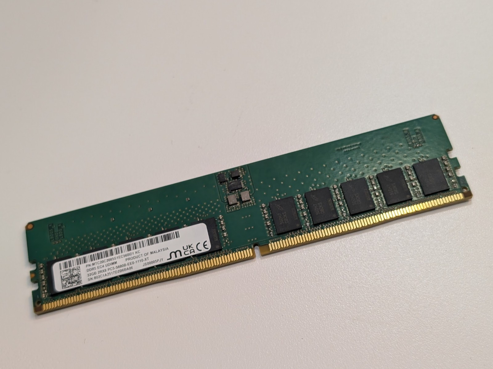 SK Hynix 32GB 1x32GB DDR5 5600 CL46 ECC UDIMM 2Rx8 HMCG88AGBEA081N