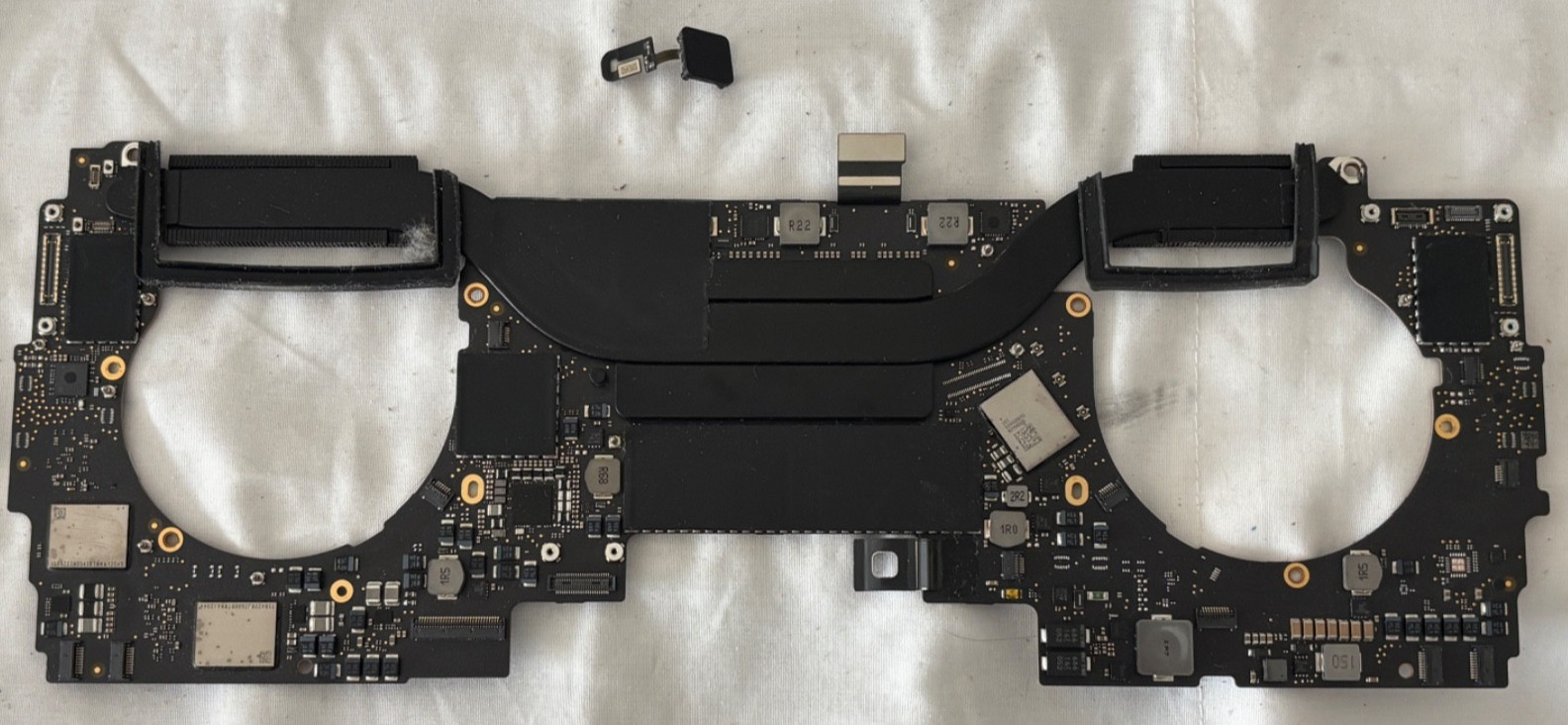 OEM MacBook Pro 2020 A2251 i5 2.0Ghz 16GB 1TB Logic Board Motherboard TouchID