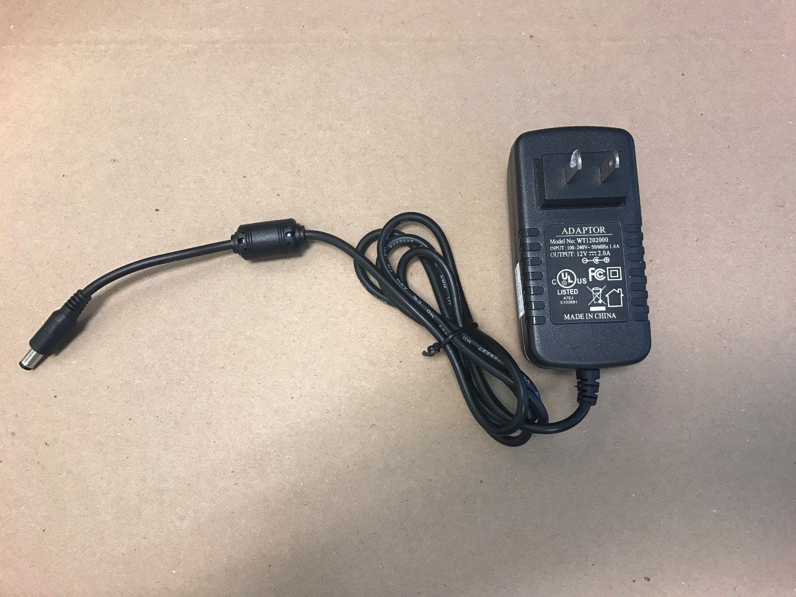 WT1202000 AC ADAPTER 100/240V 12v 2A – NEW