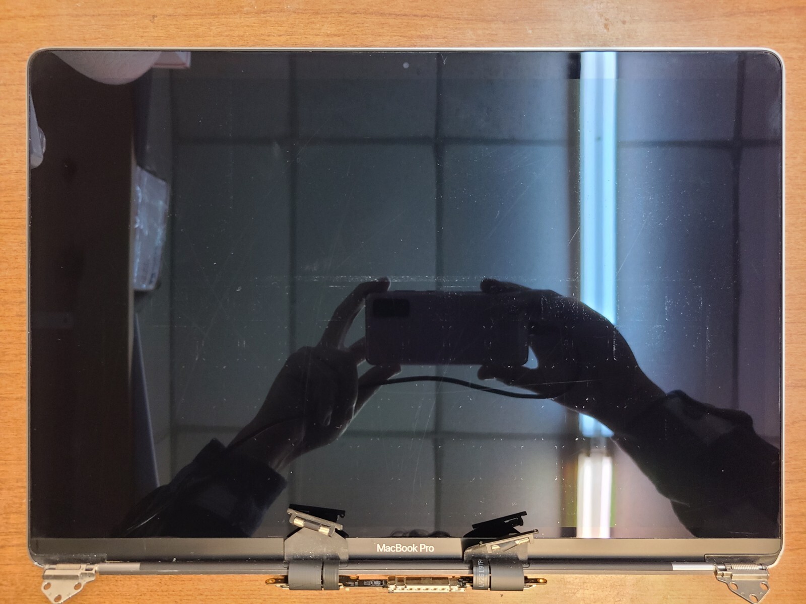 ORIGINAL!! MACBOOK PRO A1990 2018 2019 15″ COMPLETE LCD SCREEN DISPLAY 661-10355