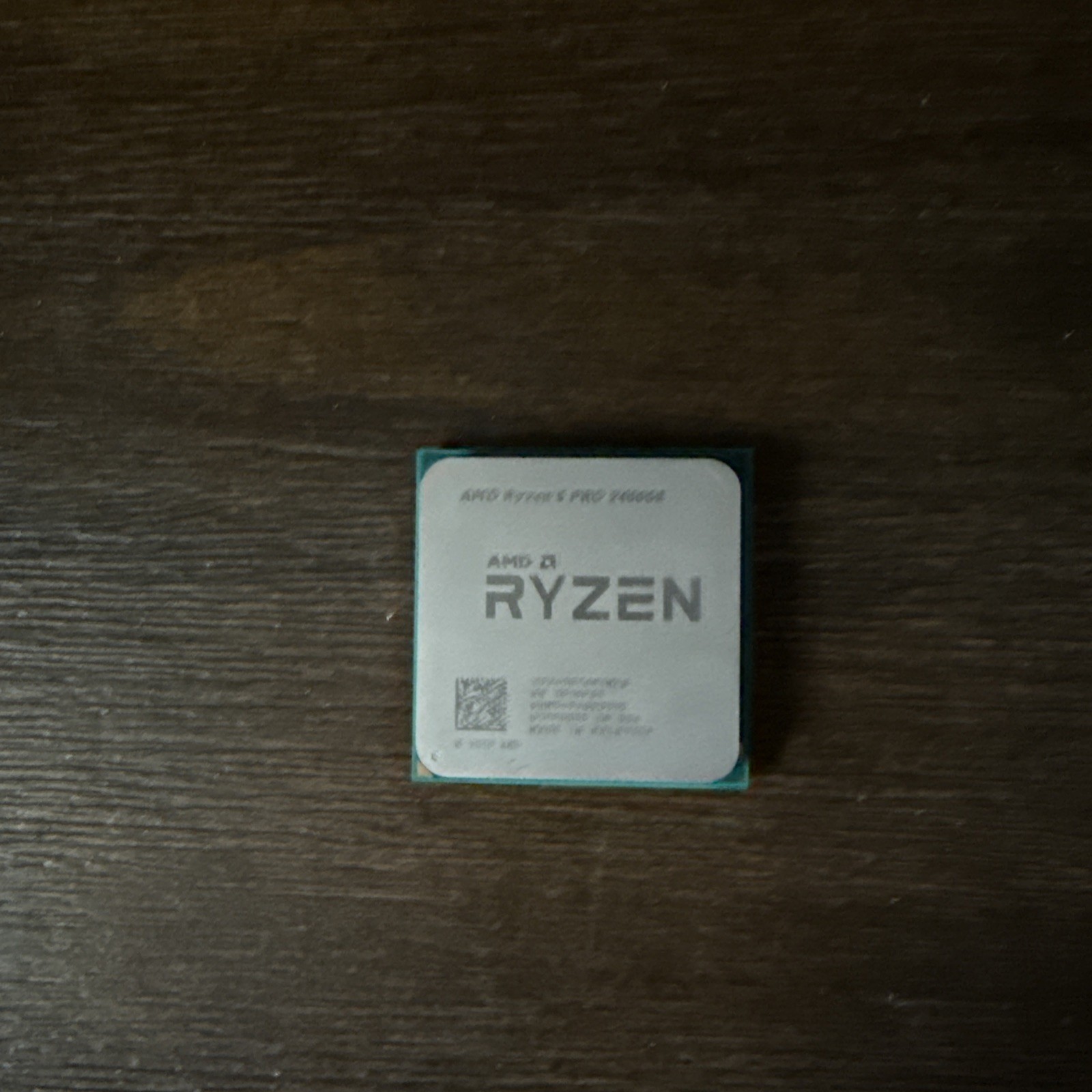 AMD Ryzen 5 Pro 2400GE CPU (Barely used and pins are intact)