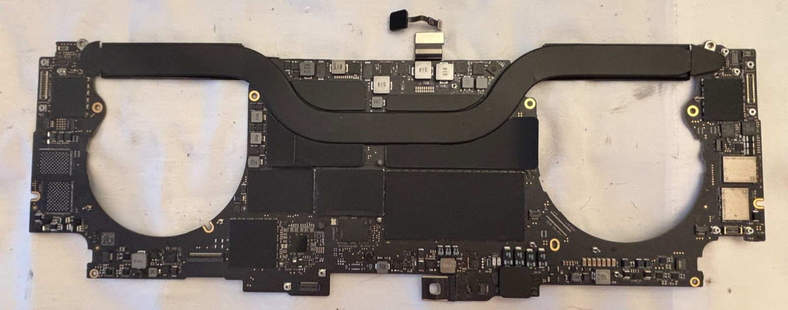 MacBook Pro 16″ A2141 2019 i7 2.6ghz 16GB 512GB 820-01700-A Logic Board+Touch ID