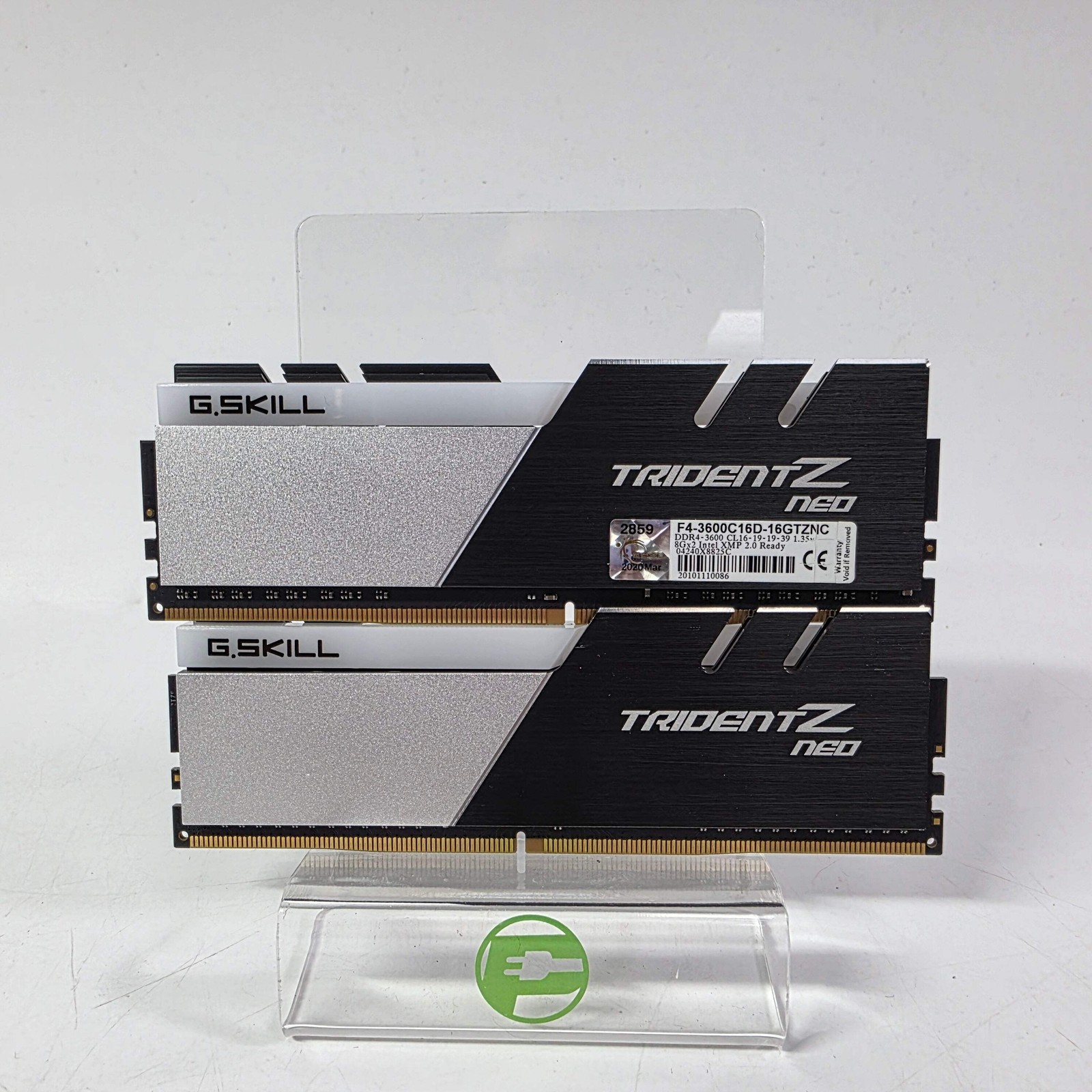 G.Skill Trident Z RGB 16GB (2x8GB) RAM DDR4 3600MHz F4-3600C16D-16GTZNC
