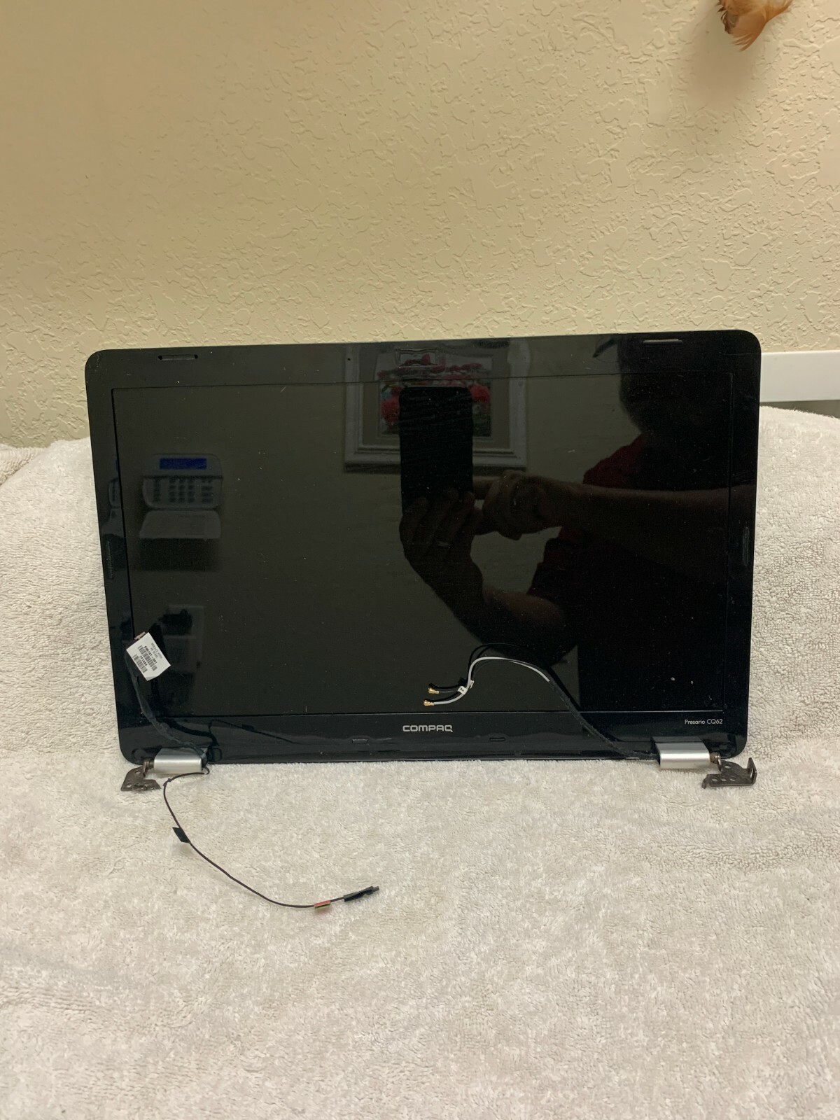Compaq Presario CQ62 Laptop Replacement Screen with Back Cover, Hinges & Wiring