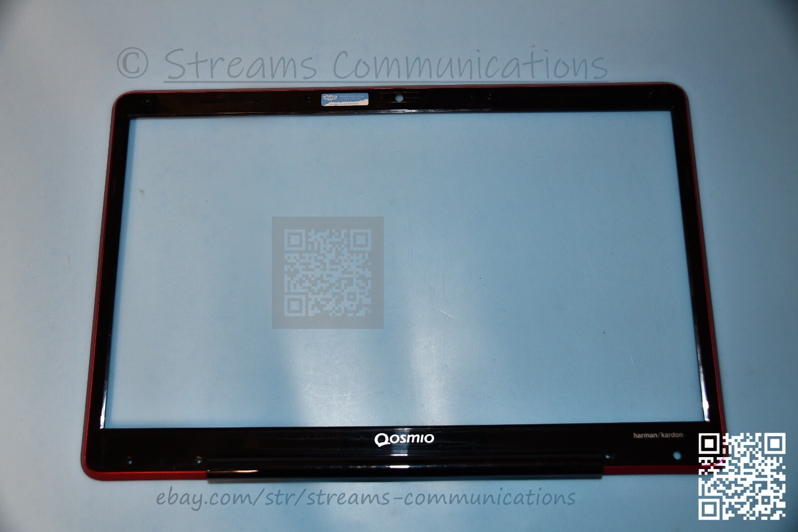 TOSHIBA Qosmio X505 X505-Q 18.4 in Laptop LCD Bezel (Frame) w/Webcam Port
