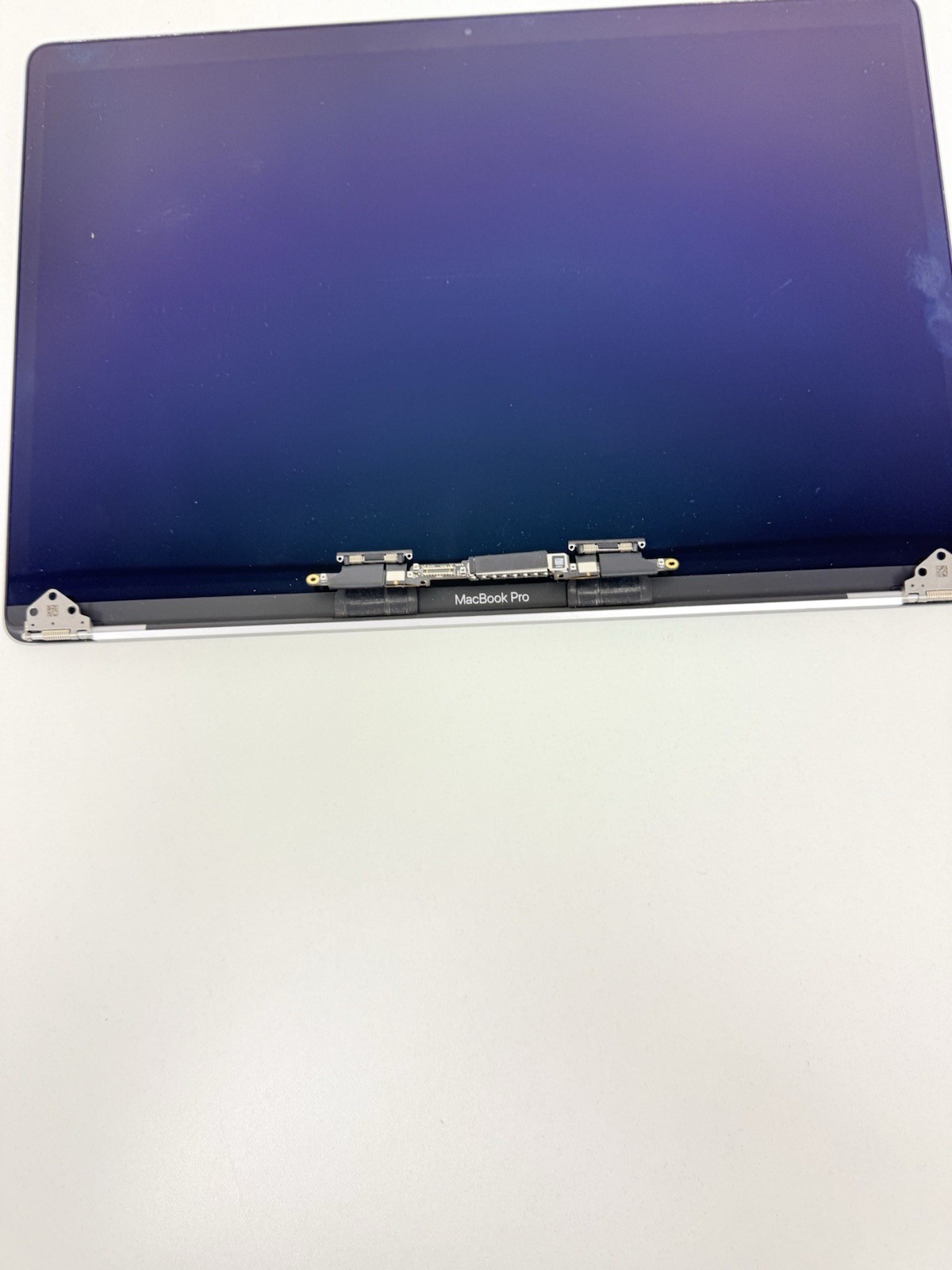Geniune Apple LCD Screen Assembly MacBook Pro 15 A1990 2018 2019 GRAY