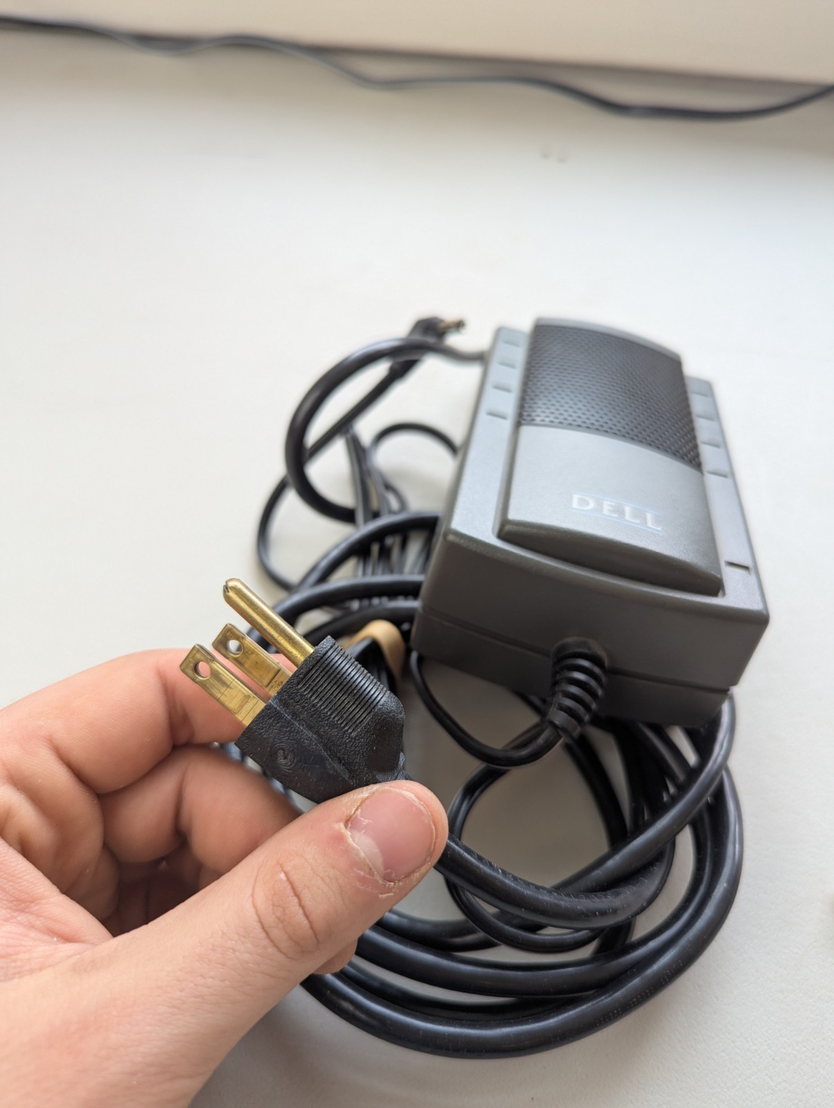 Dell APAC-1 AC ADAPTER 12V DC 2A BARREL CONNECTOR 12 VOLTS 2.0A
