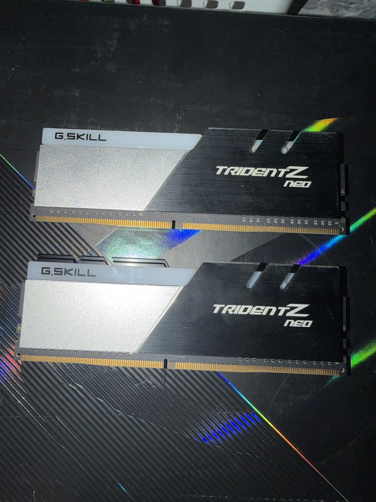 G.SKILL TridentZ Neo RGB 32GB (2 x 16GB) 4000 MHz DDR4 (F4-4000C18D-32GTZN)