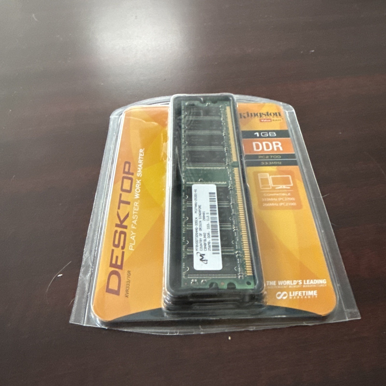 Kingston ValueRAM 1 GB DIMM 333 MHz PC-2700 DDR SD RAM Memory (KVR333/1GR) NEW