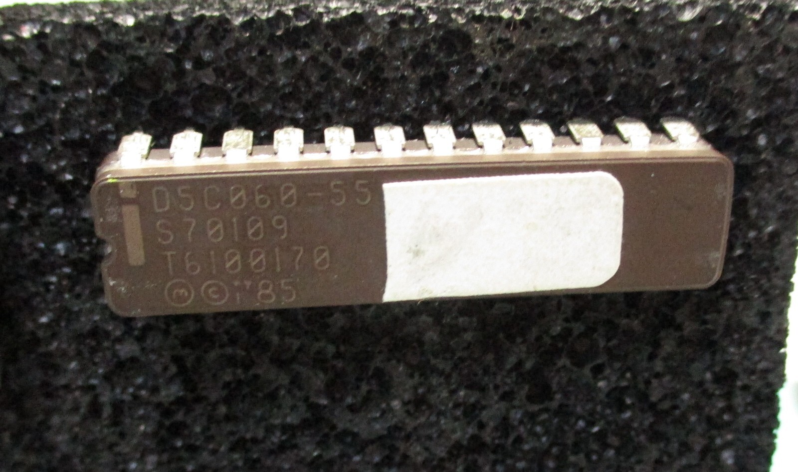 Intel 5C060 24-DIP UV Erasable 16-Macrocell CMOS Programmable EPROM IC D5C060-55