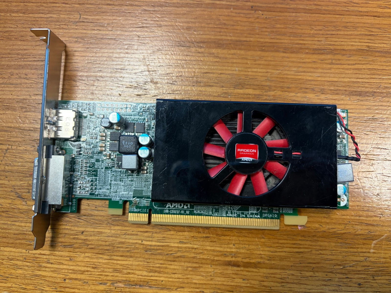 AMD Radeon HD 8570 1 GB DDR3 PCI Express 3.0 x16 Desktop Video Card