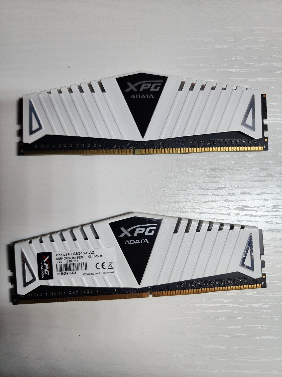 XPG ADATA 16GB (2x8GB) RAM DDR4 2400MHz AX4U240038G16-BWZ