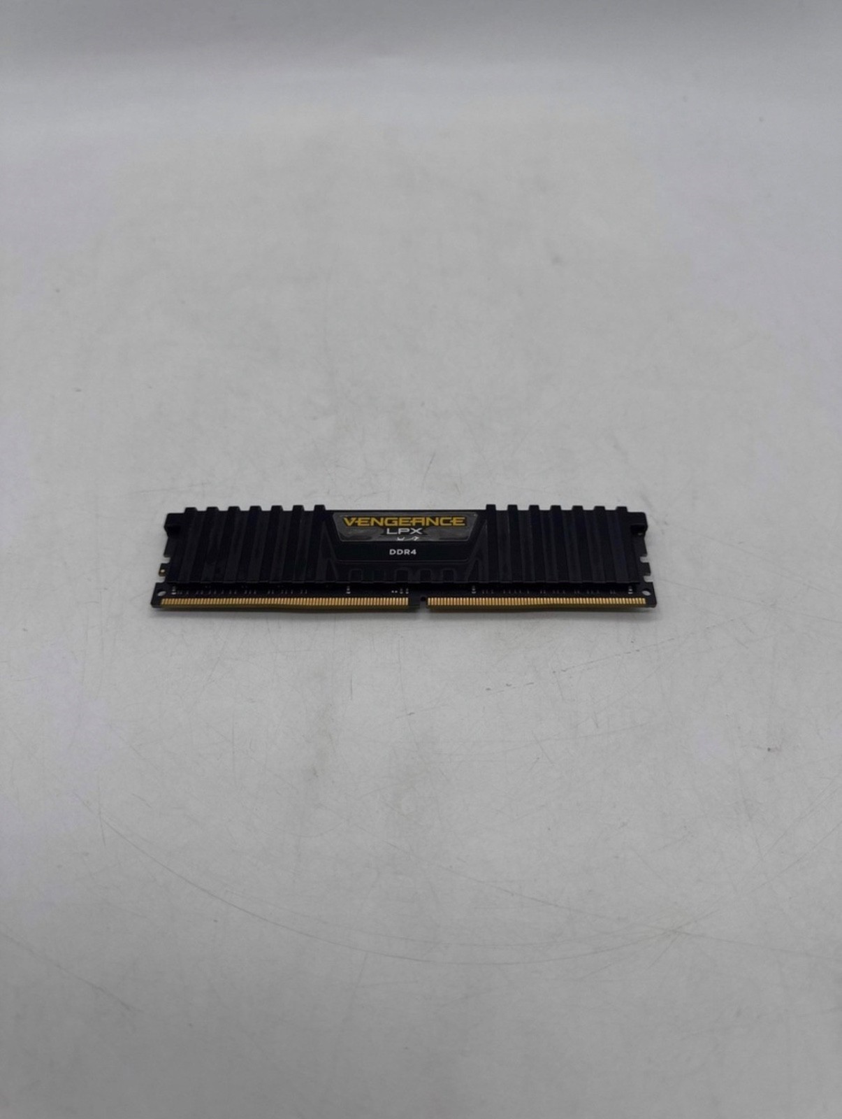 Corsair Vengeance RGB 16 GB DDR4-3000 SDRAM Up to 3200 mhz slightly used neat