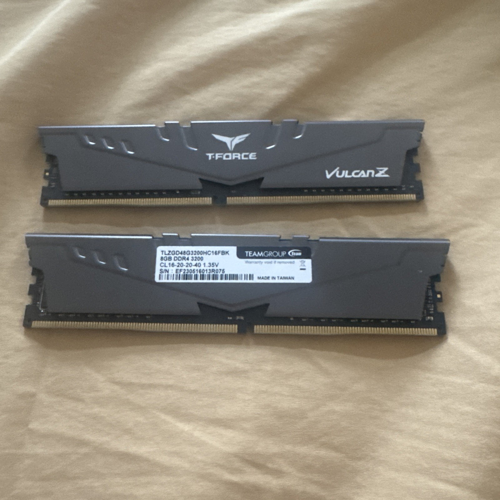 ***UNTESTED/READ DESC*** T-FORCE VULCAN Z 16GB (2 x 8GB) DDR4 RAM 3200