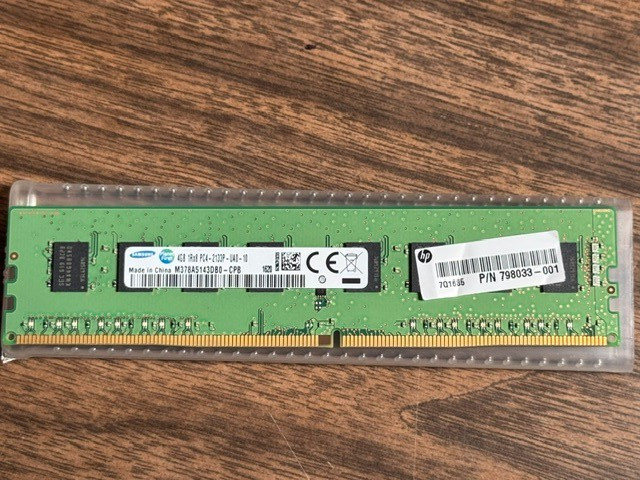 Samsung 4GB 1Rx8 PC4-2133P-UAO-10 M378A5143DB0-CPB