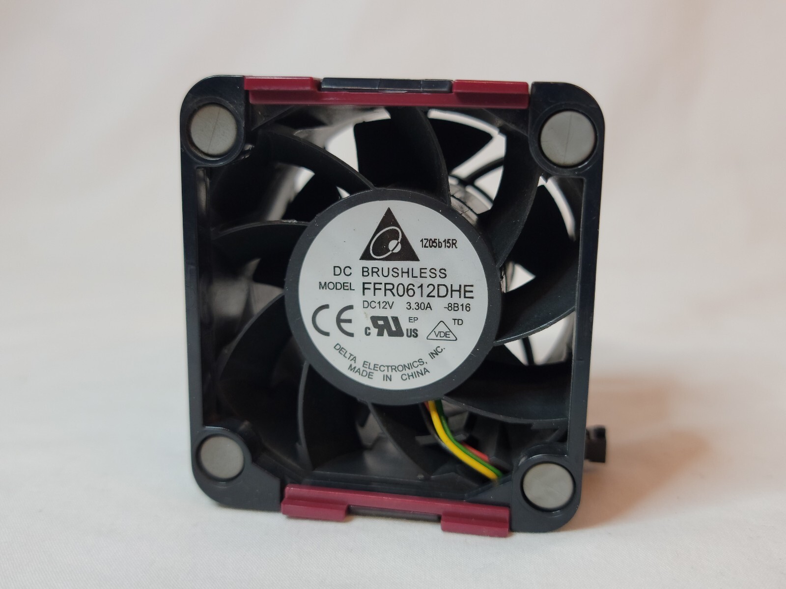 DELTA ELECTRONIC BRUSHLESS CASE FAN DC 12 VOLTS 3.30 AMPS FFR0612DHE | FAST !