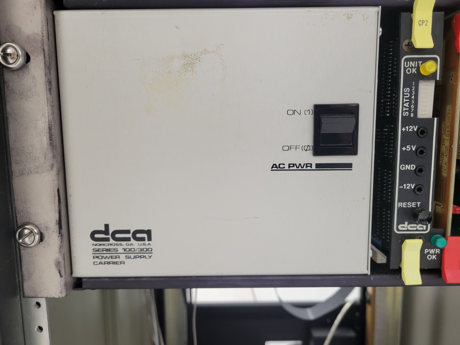 Z80 CPU chipset / P2164B-12 64Kb memory / 2432A-45JL EPROMS removable chips