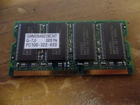 LOT OF 28 08K3409 64MB DIMM PC100-322-620 MEMORY CARD