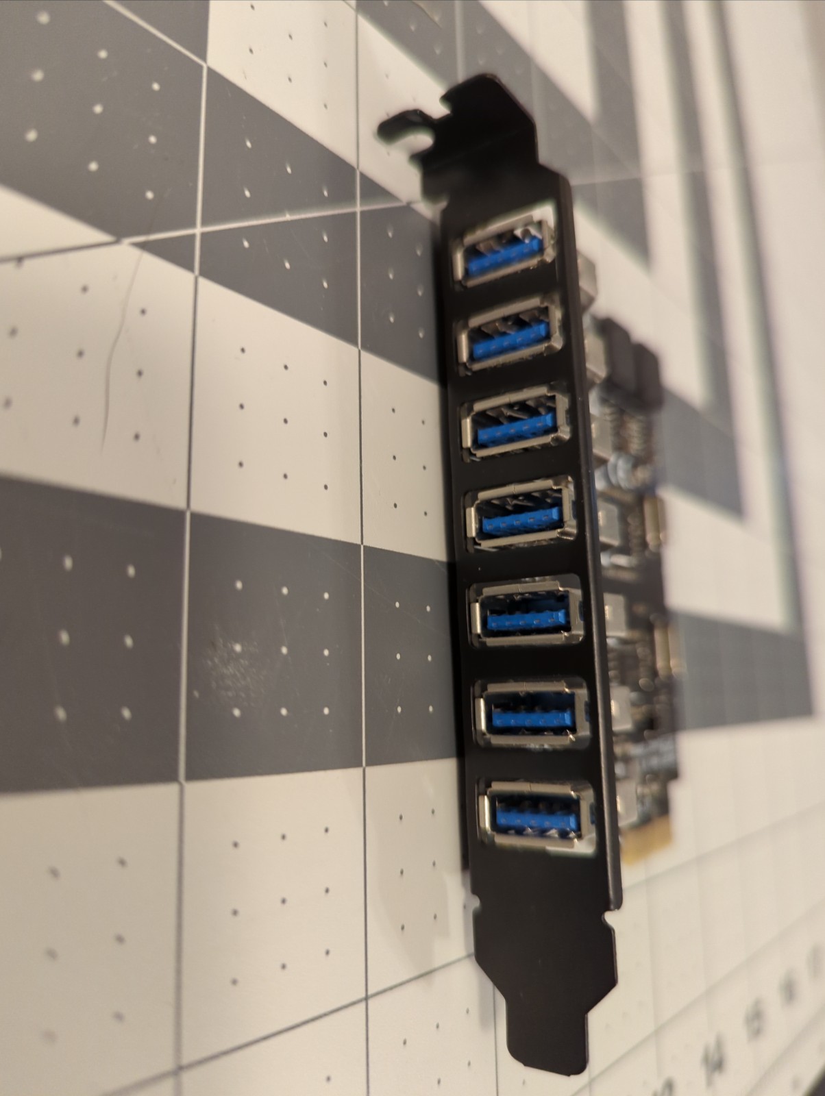 SIIG USB 3.0 7-Port External PCIe Host Adapter – Supports UASP (LB-US0514-S1)