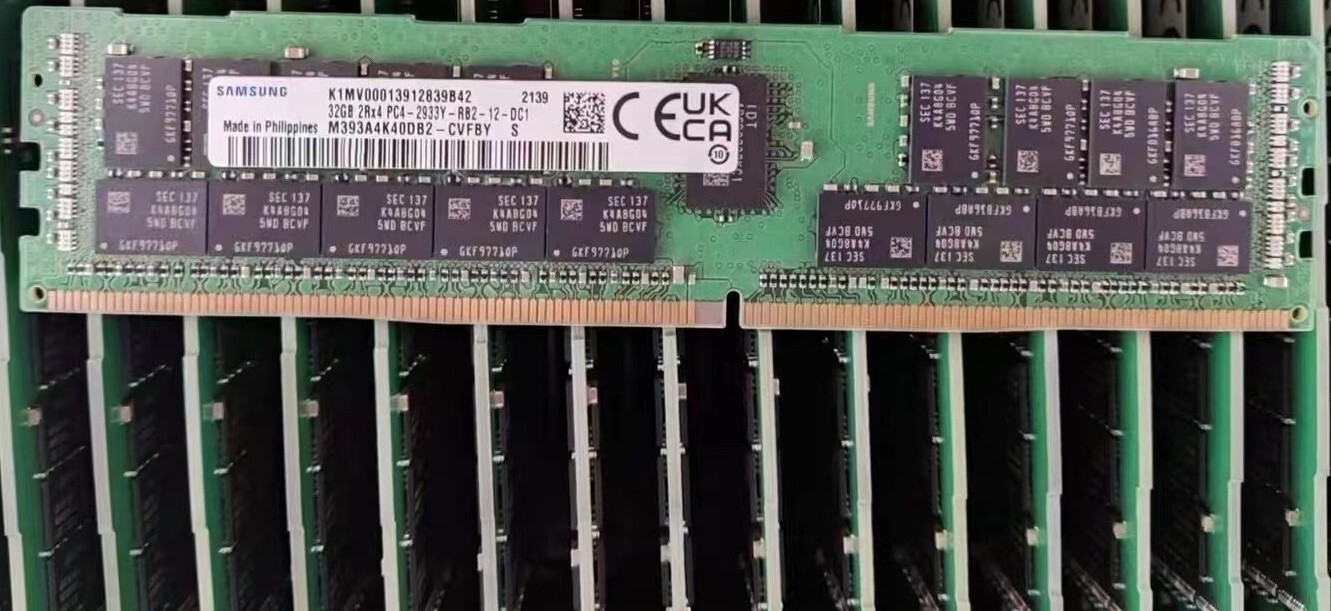 SAMSUNG 32GB DDR4 2933 2Rx4 PC4-23400 M393A4K40DB2-CVF 288pin Server RDIMM RAM