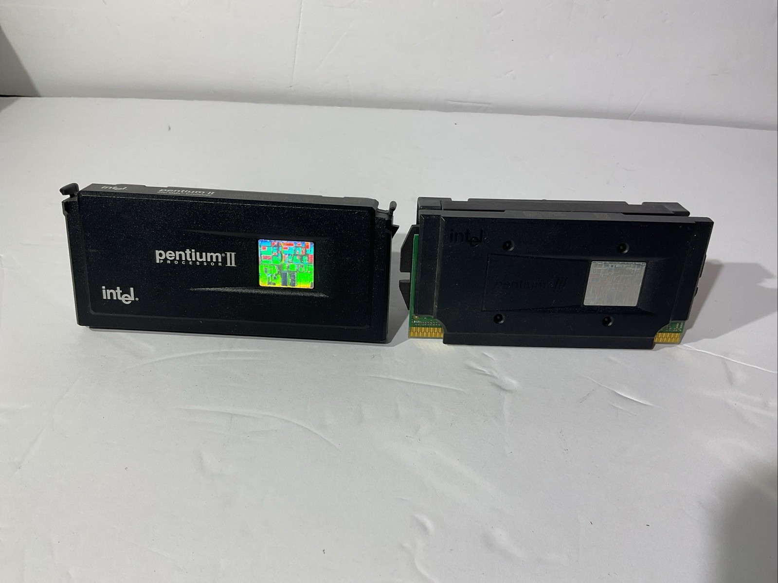 Intel Pentium Lot Of 2 (ii, iii) Untested Vintage Computer Processors NOT TESTED