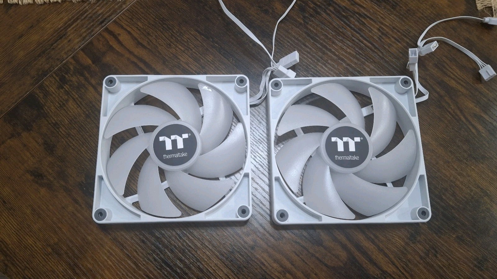 2 x Thermaltake TT-1425 A1425L12S White ARGB 140mm Case Fans Read Description