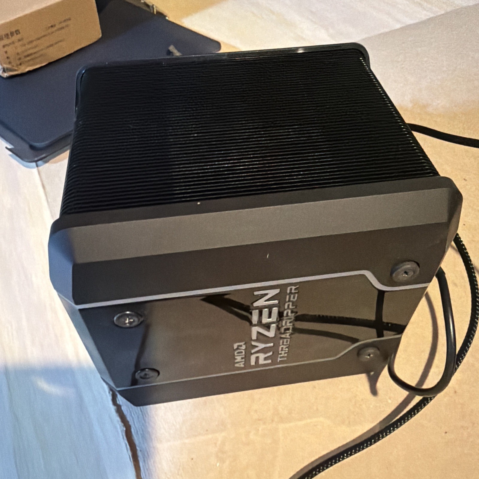 AMD RYZEN Wraith Ripper Cooling tower for Threadripper